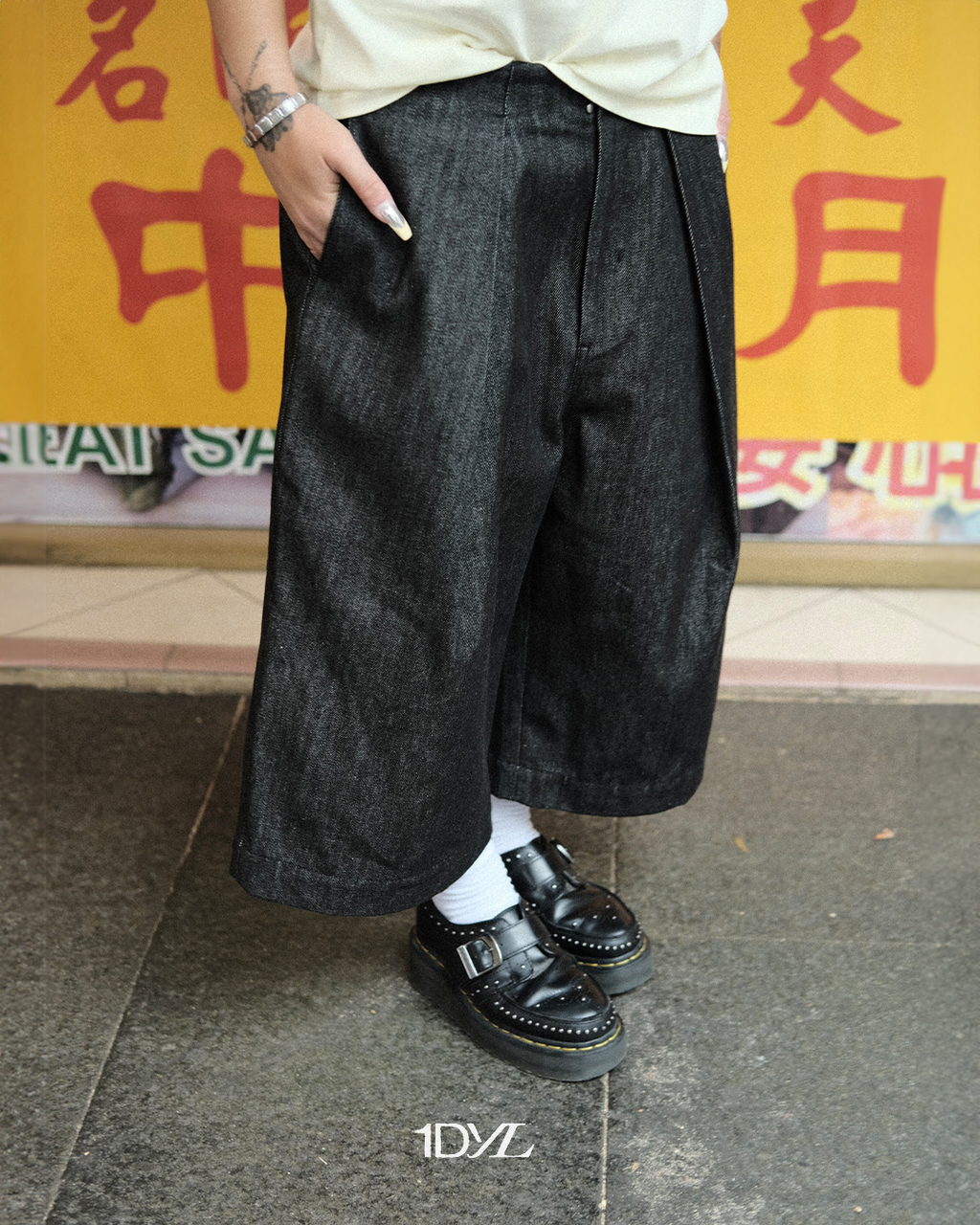 1dyLL Type-1 Pleated Shorts
