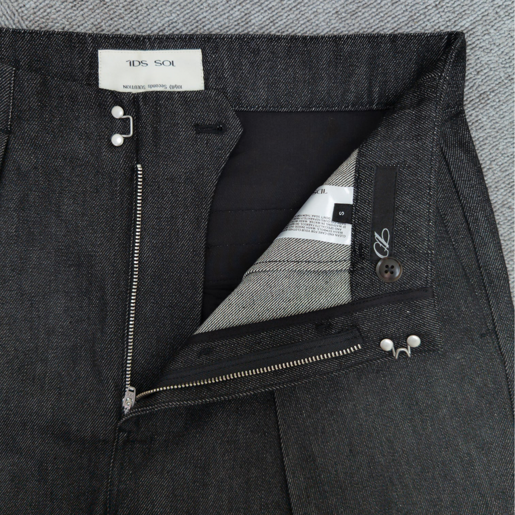 1dyLL Type-1 Pleated Shorts