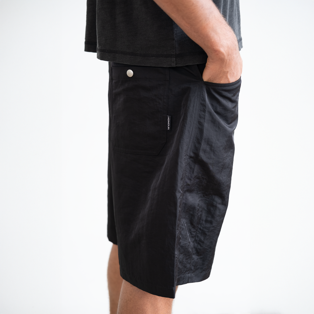 Honour Dart Short 'Black'