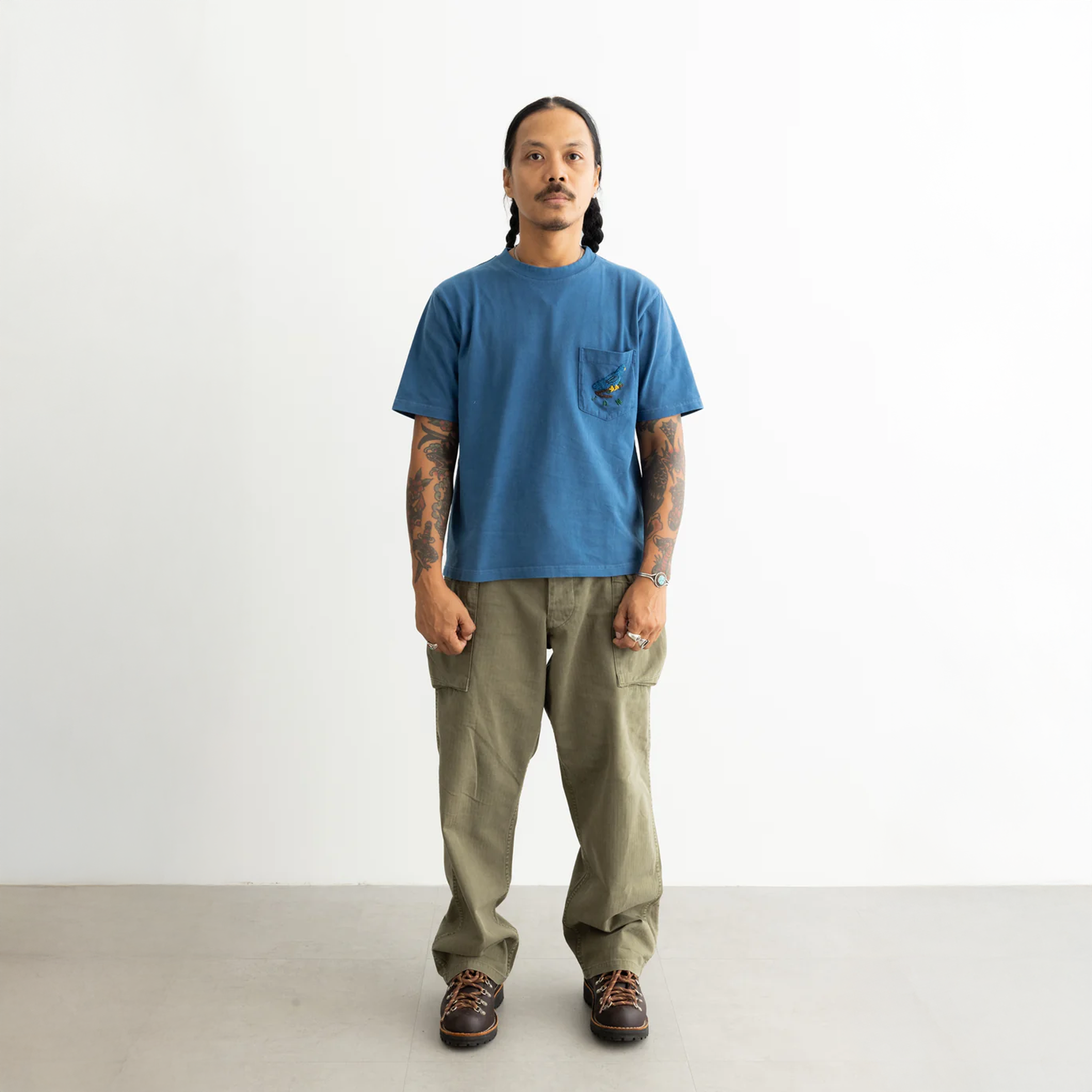 Jan Koleksi Burung Pocket Tee "Indigo"