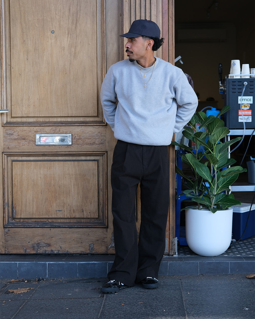 Honour Frayed Relaxed Fit Pant - Black