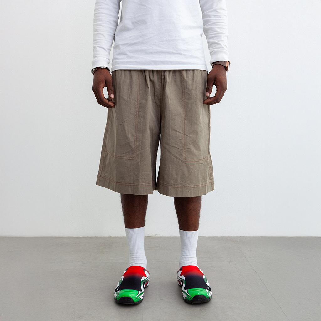 Jan Koleksi Desa Shorts "Light Sage"