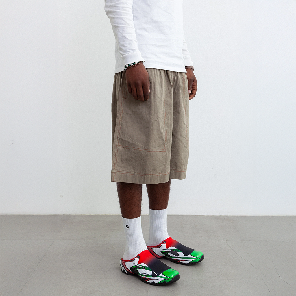 Jan Koleksi Desa Shorts "Light Sage"